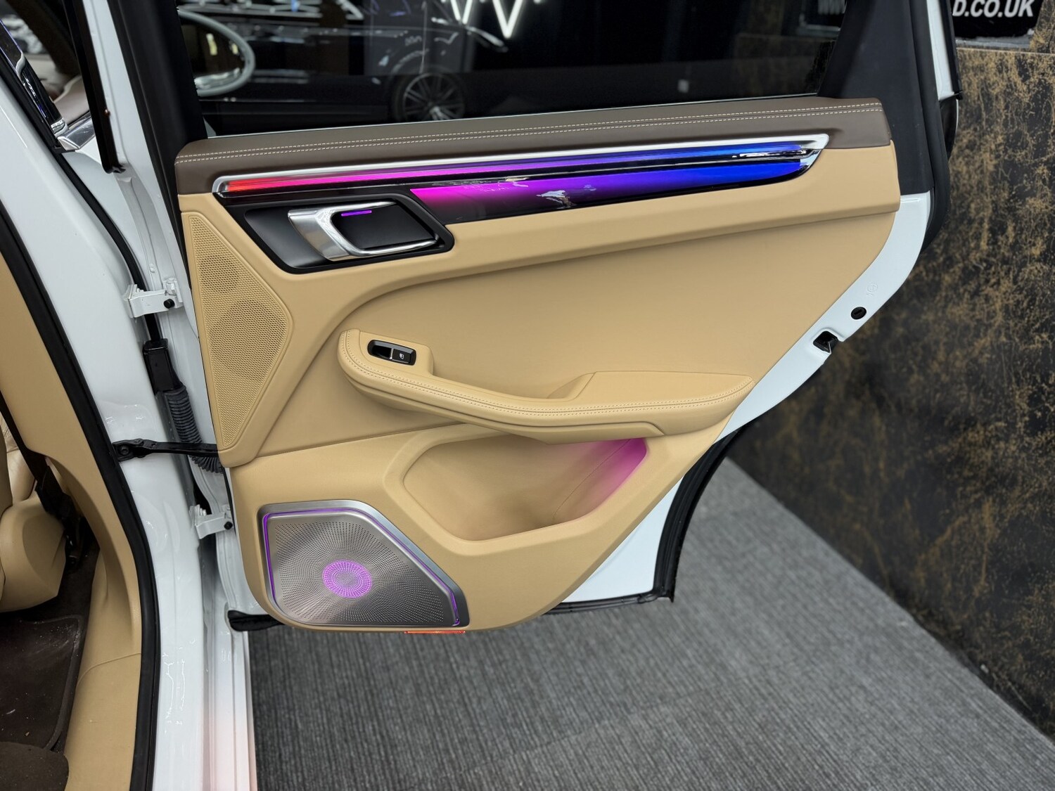 Used Porsche Macan 2018 for sale - 76848734: Photo 34