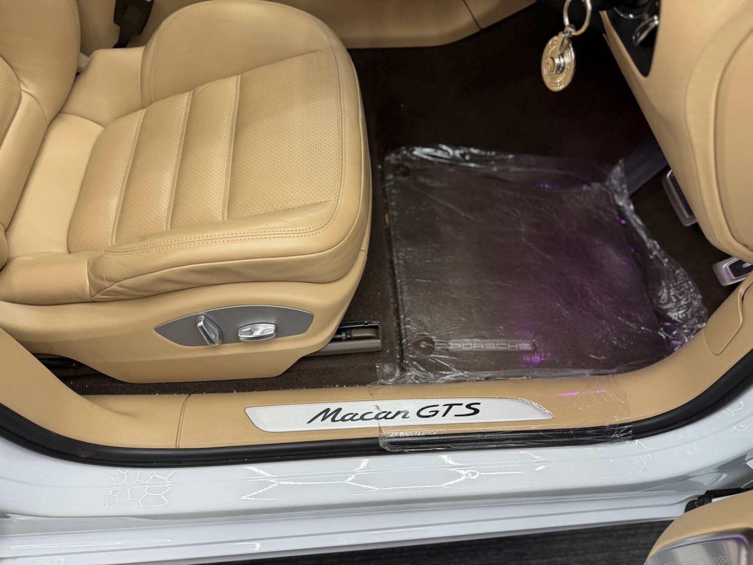 Used Porsche Macan 2018 for sale - 76848734: Photo 38