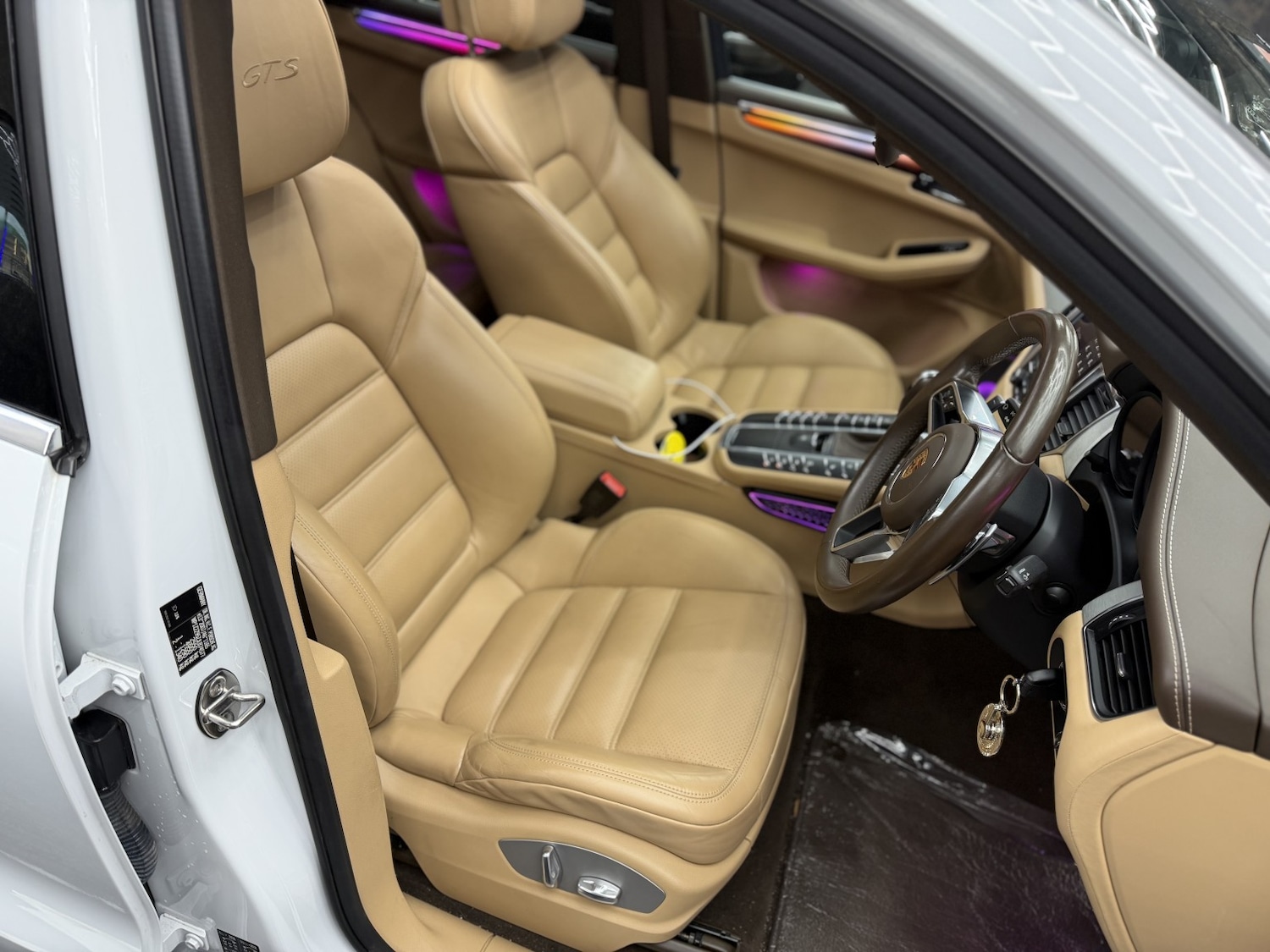 Used Porsche Macan 2018 for sale - 76848734: Photo 55