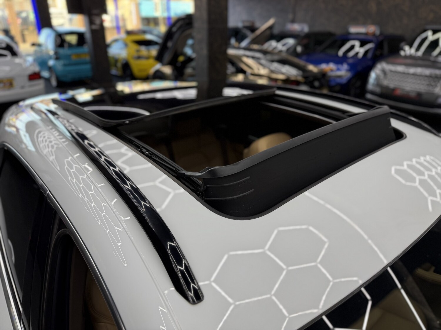 Used Porsche Macan 2018 for sale - 76848734: Photo 67