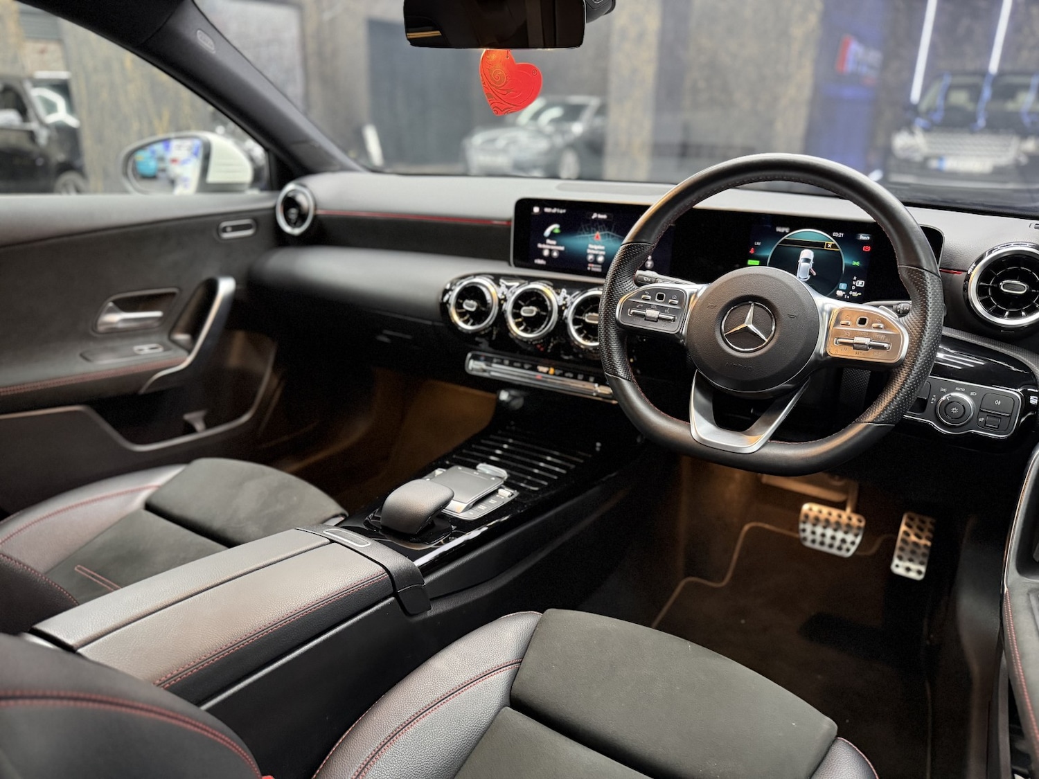 Used Mercedes-Benz A-Class 2020 for sale - 77189298: Photo 2