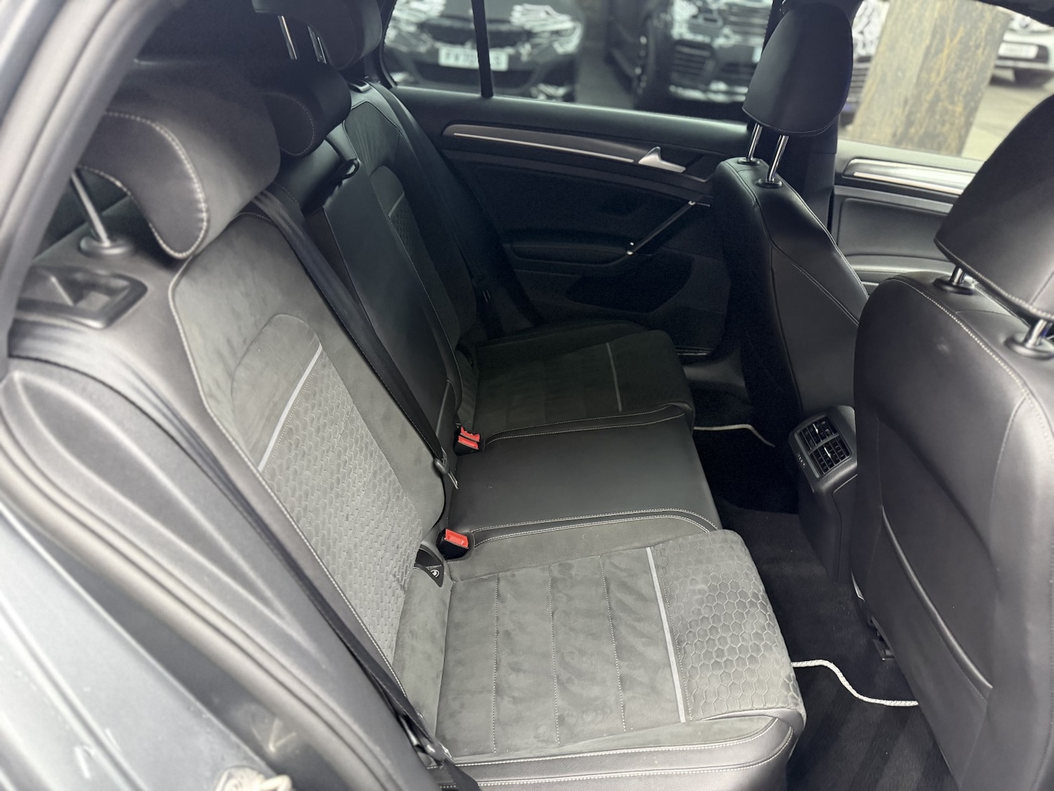 Used Volkswagen Golf 2017 for sale - 77398351: Photo 24