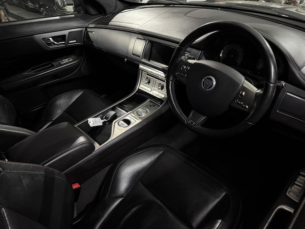 Used Jaguar XF 2011 for sale - 74362343: Photo 10