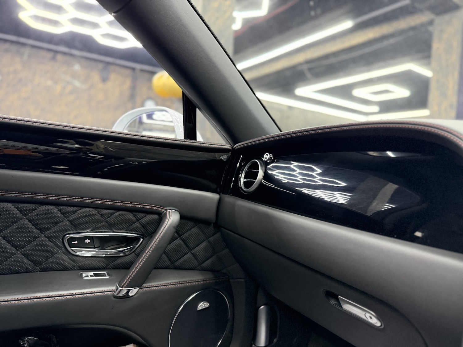 Used Bentley Flying Spur 2016 for sale - 77891650: Photo 51