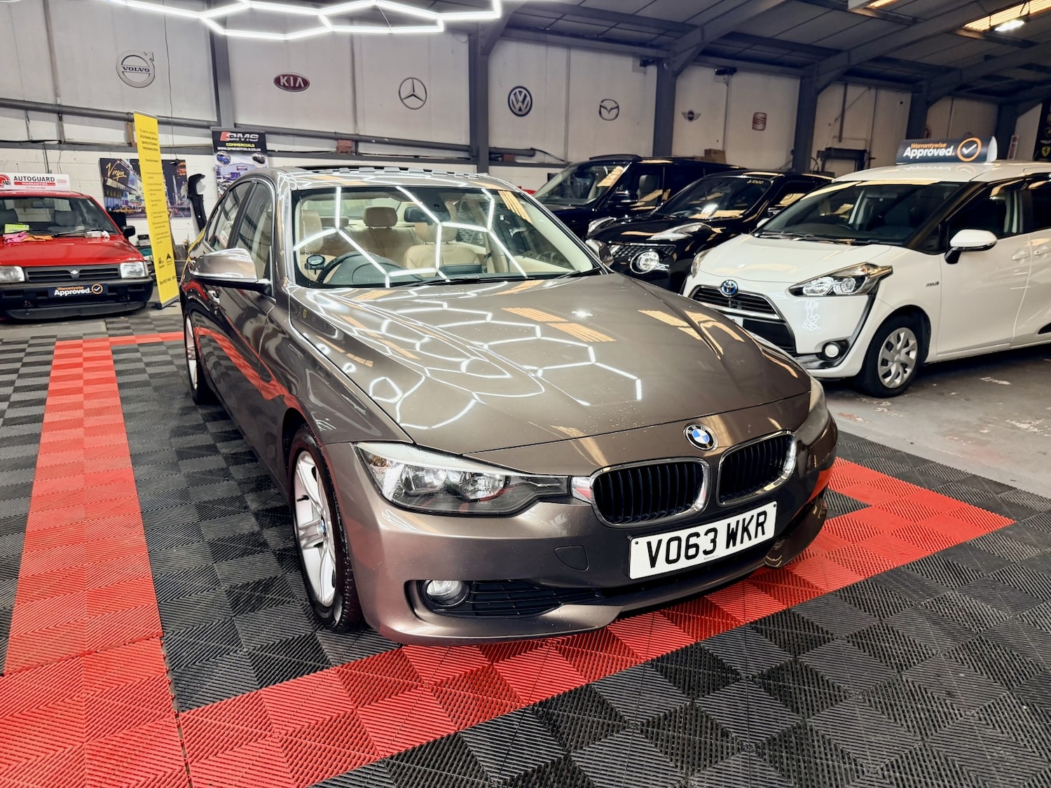 Used BMW 3 Series 2013 for sale - 77729604: Photo 10