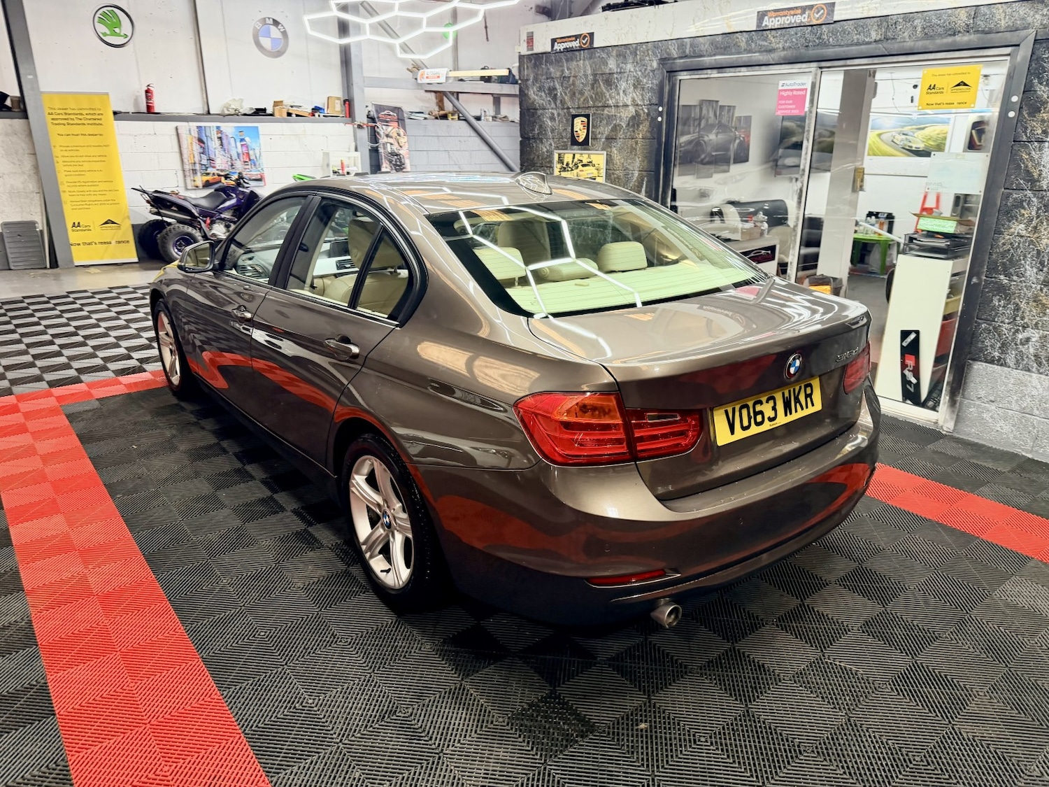 Used BMW 3 Series 2013 for sale - 77729604: Photo 17