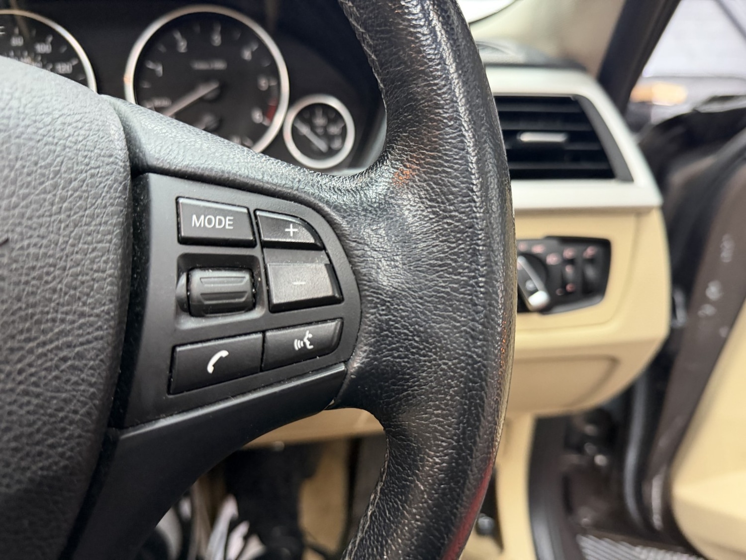 Used BMW 3 Series 2013 for sale - 77729604: Photo 30