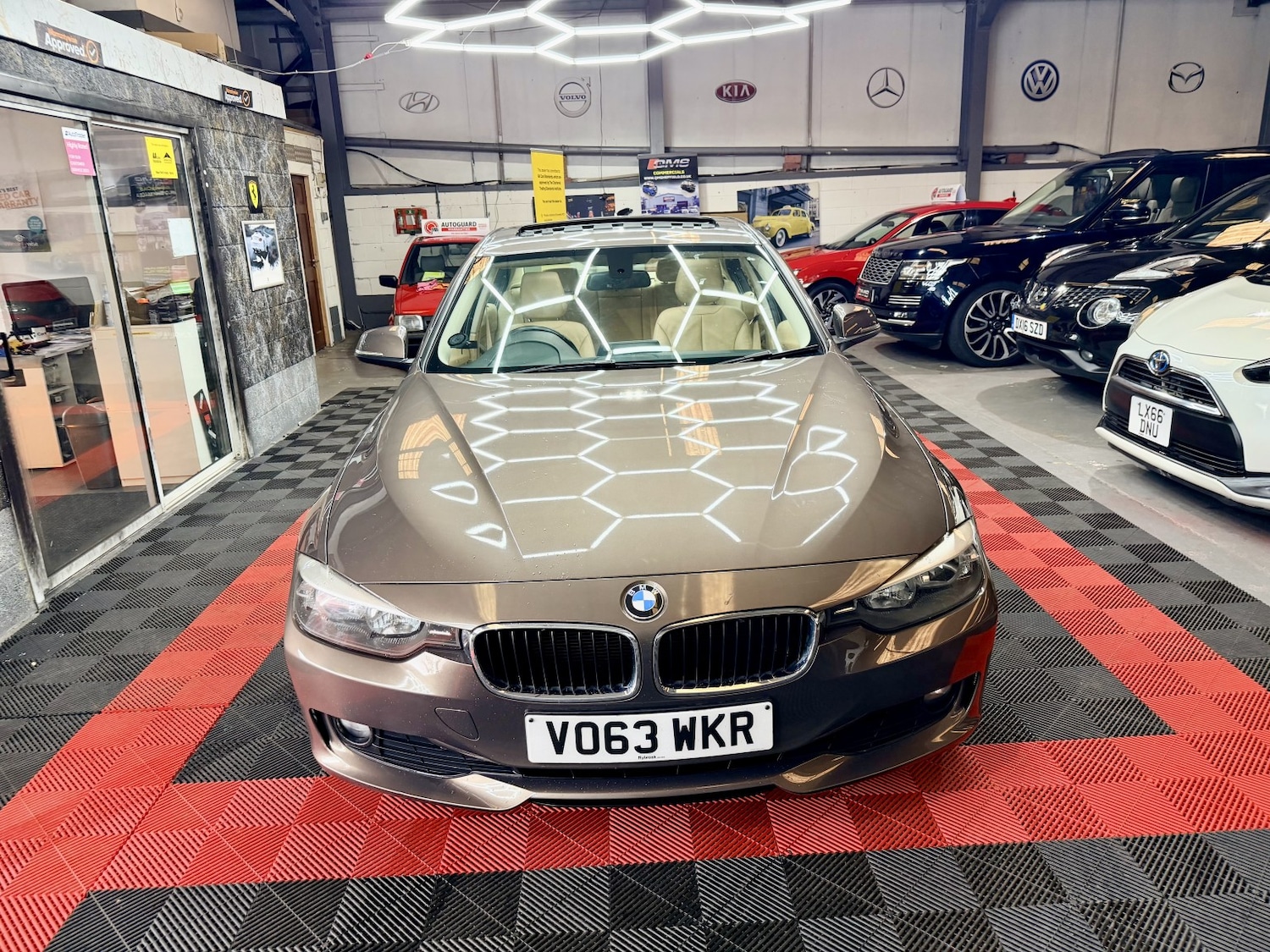 Used BMW 3 Series 2013 for sale - 77729604: Photo 8