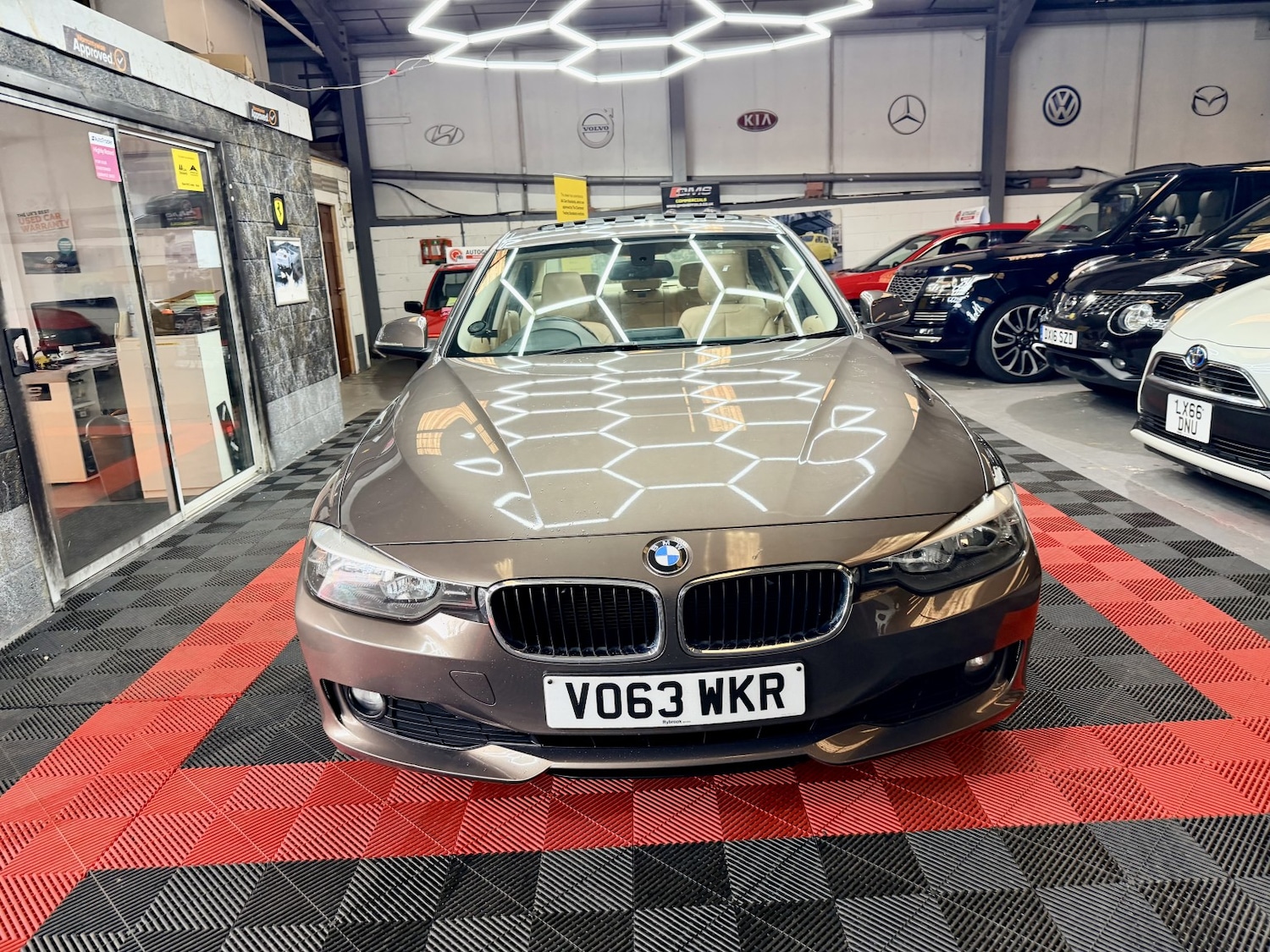 Used BMW 3 Series 2013 for sale - 77729604: Photo 9