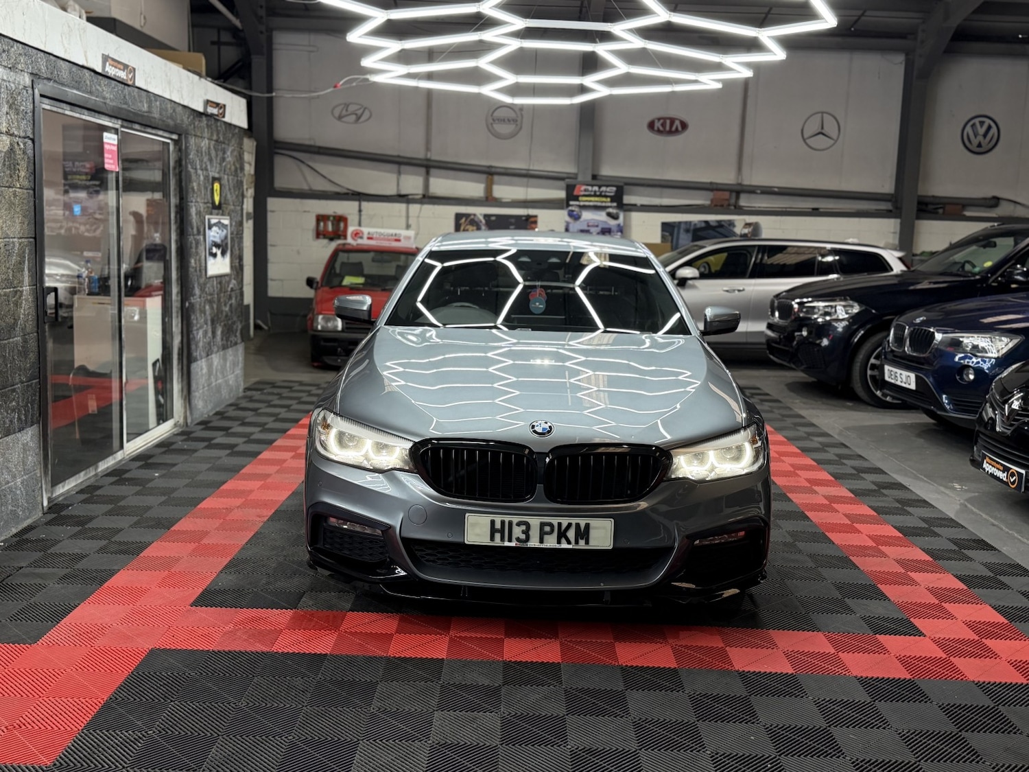 Used BMW 5 Series 2017 for sale - 77189405: Photo 2