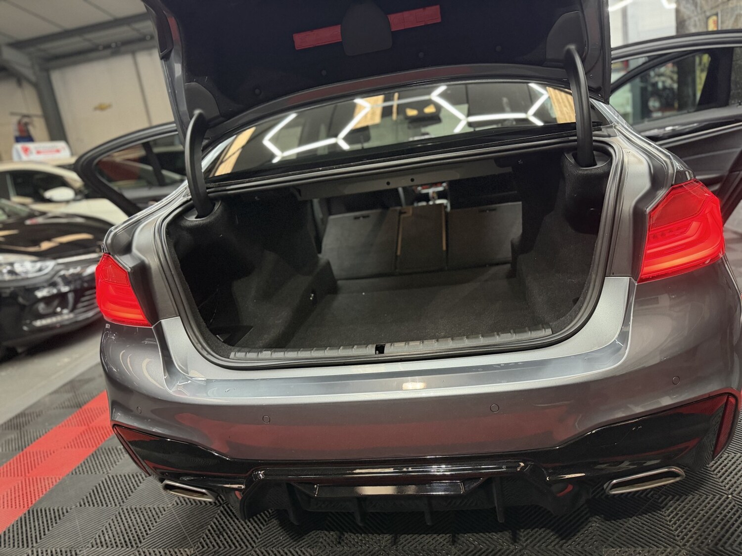 Used BMW 5 Series 2017 for sale - 77189405: Photo 33