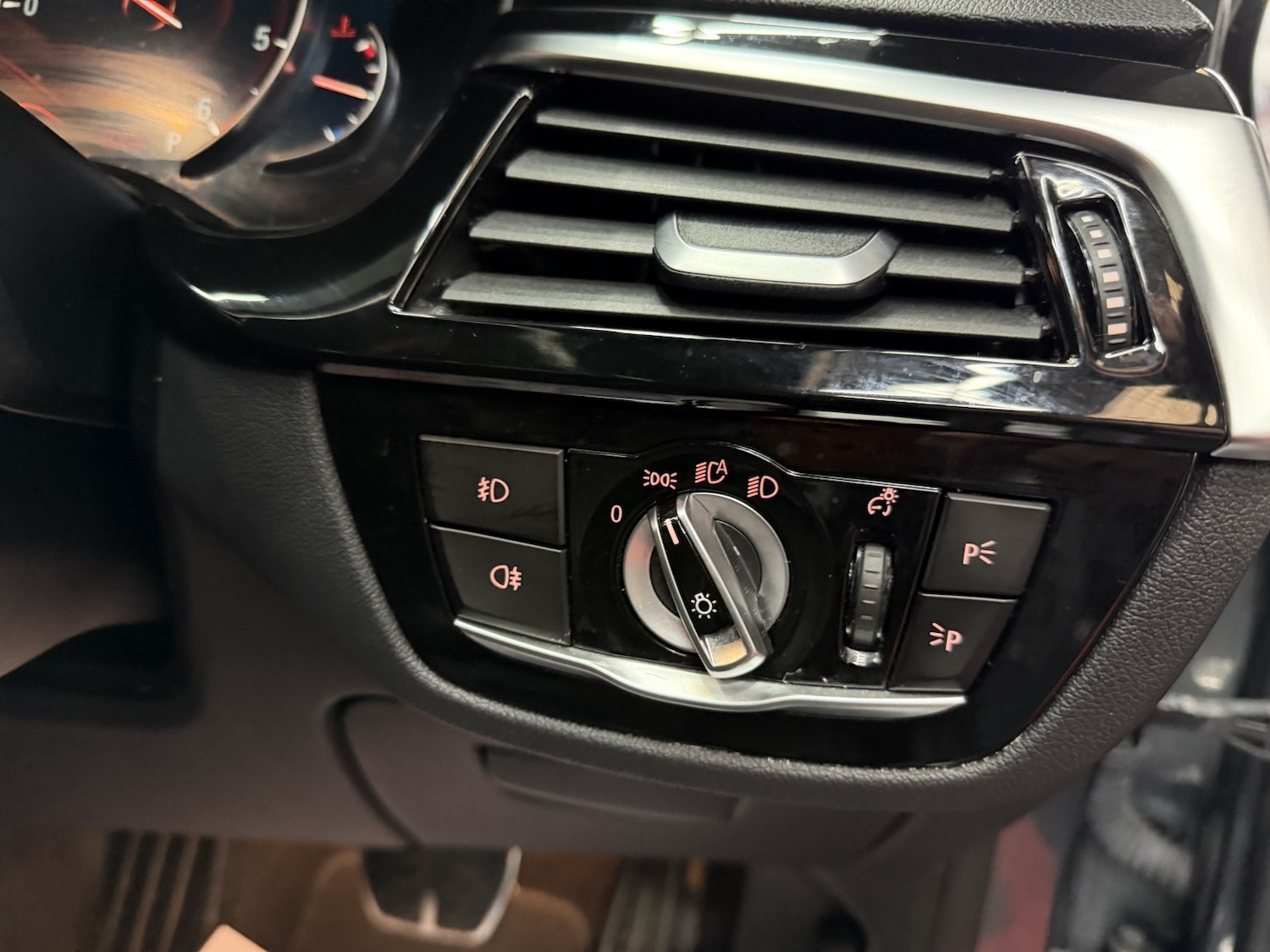 Used BMW 5 Series 2017 for sale - 77189405: Photo 43