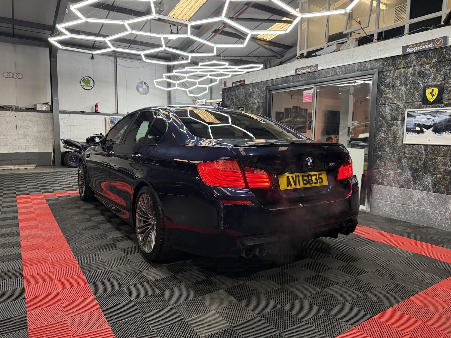 Used BMW M5 2011 for sale - 76444416: Photo 11