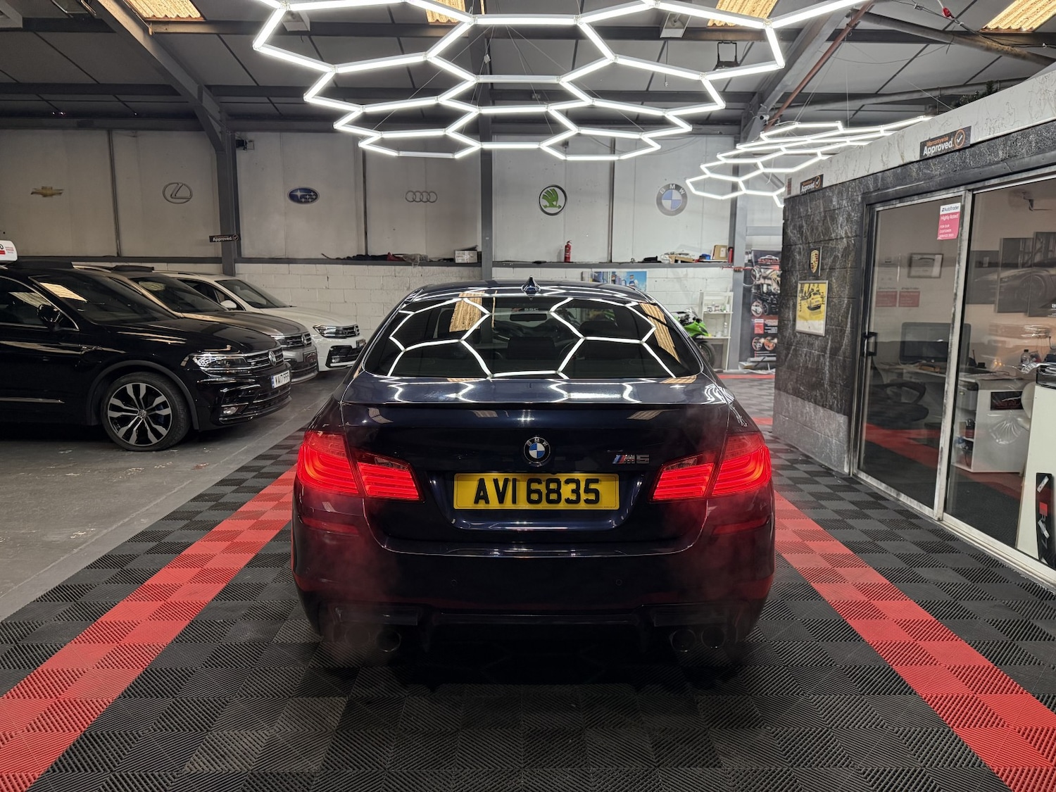 Used BMW M5 2011 for sale - 76444416: Photo 15