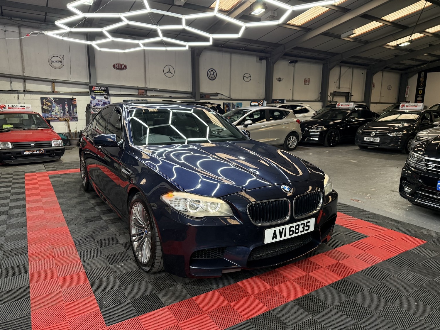 Used BMW M5 2011 for sale - 76444416: Photo 3