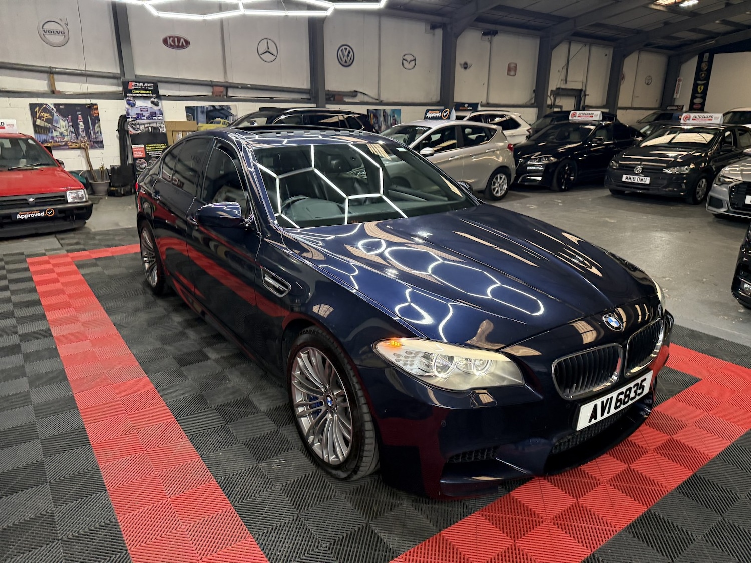 Used BMW M5 2011 for sale - 76444416: Photo 41