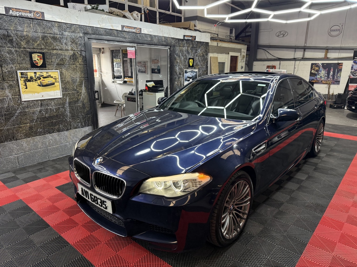 Used BMW M5 2011 for sale - 76444416: Photo 43