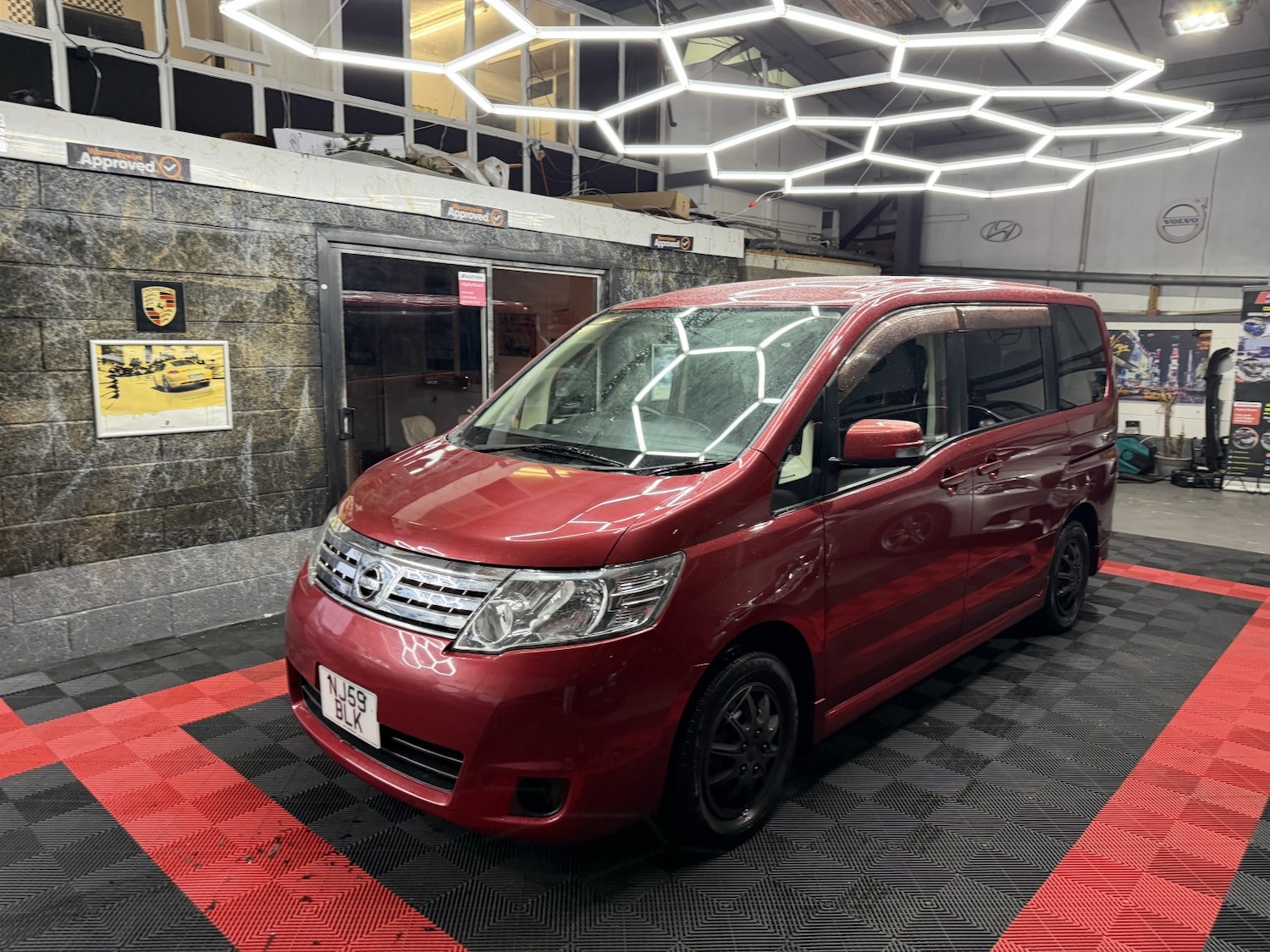 Used Nissan Serena 2021 for sale - 77282731: Photo 2