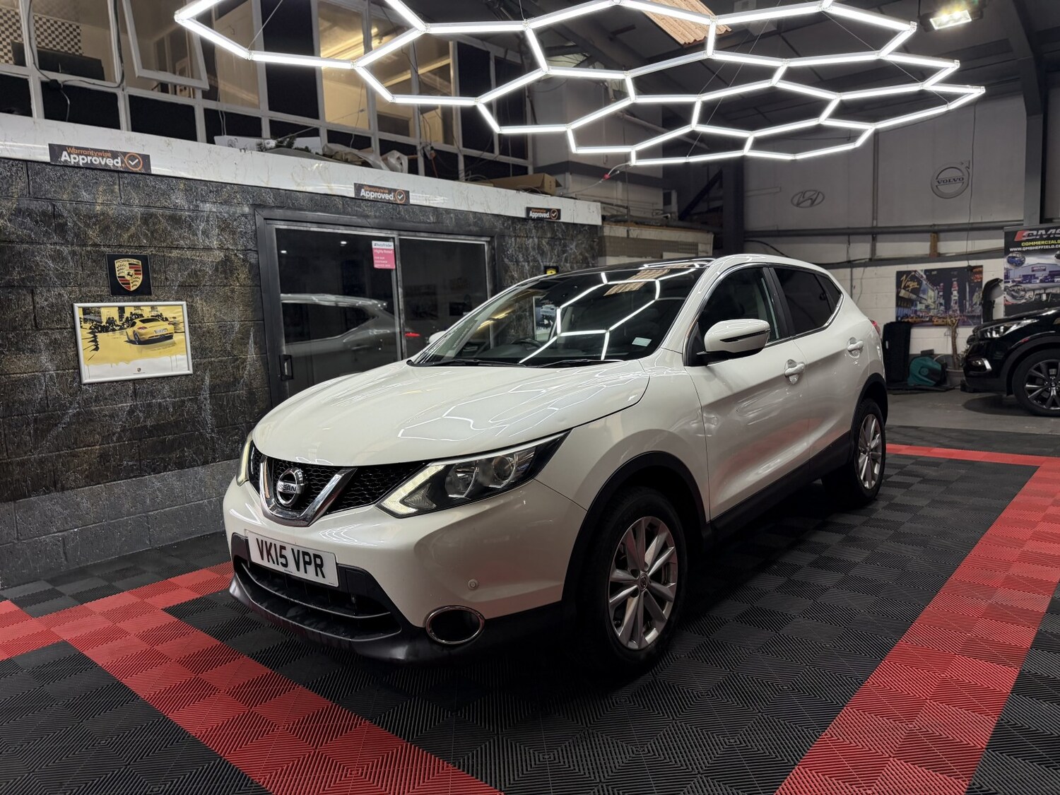 Used Nissan Qashqai 2015 for sale - 77189285: Photo 9