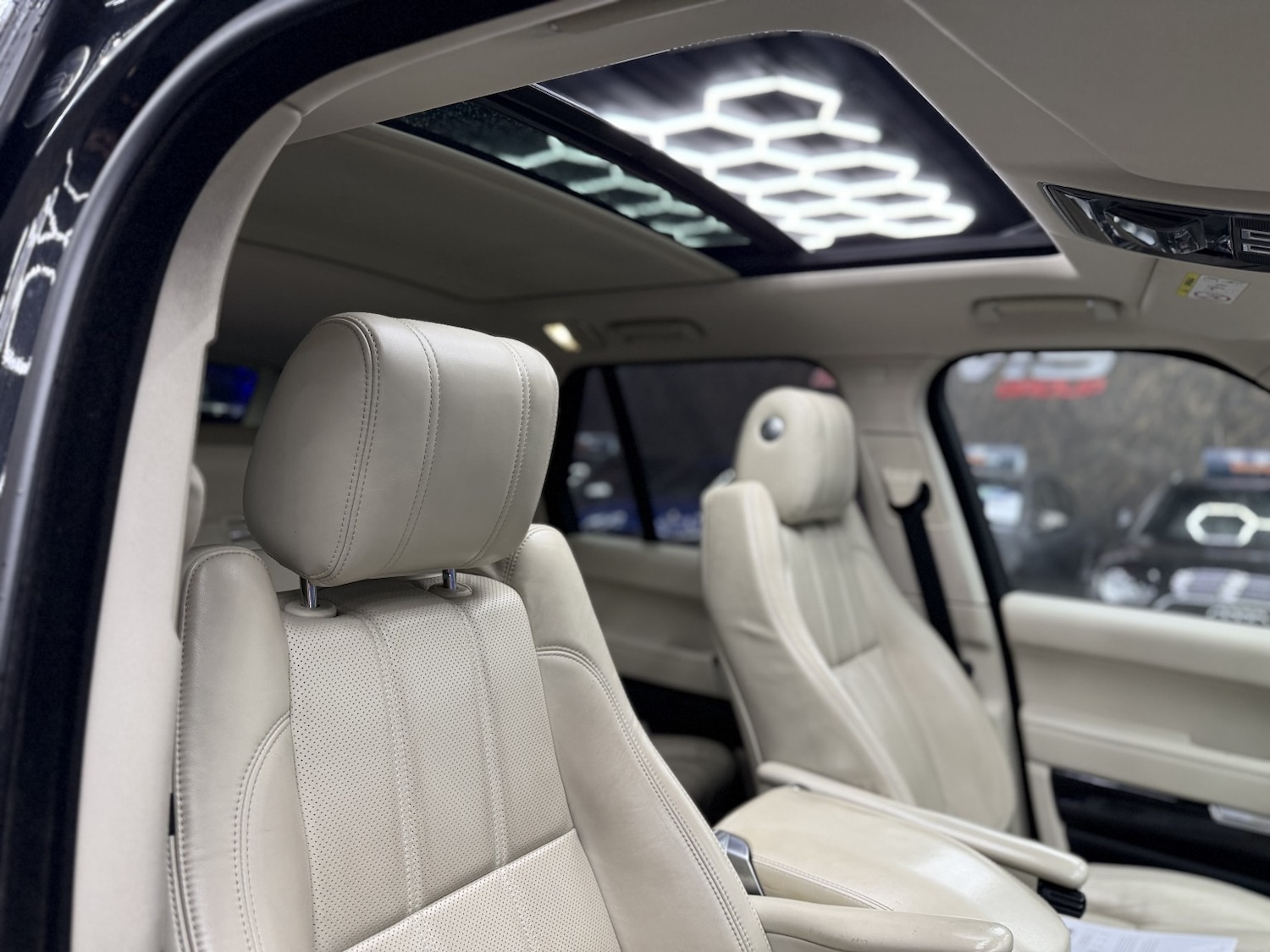 Used Land Rover Range Rover 2015 for sale - 77536032: Photo 40