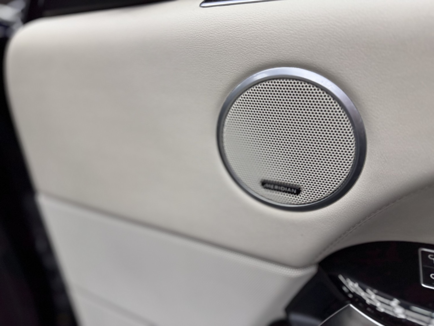 Used Land Rover Range Rover 2015 for sale - 77536032: Photo 46