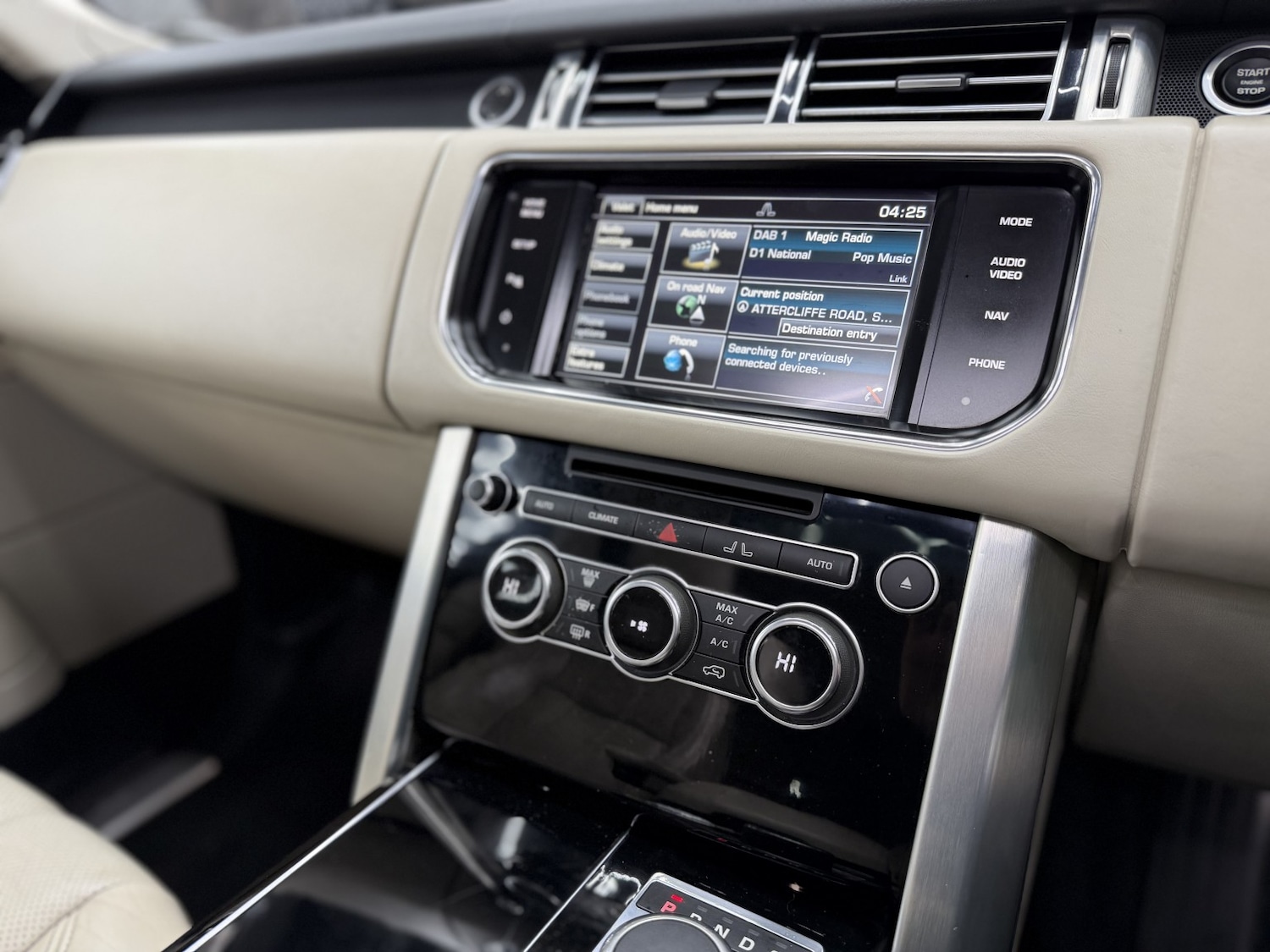 Used Land Rover Range Rover 2015 for sale - 77536032: Photo 51