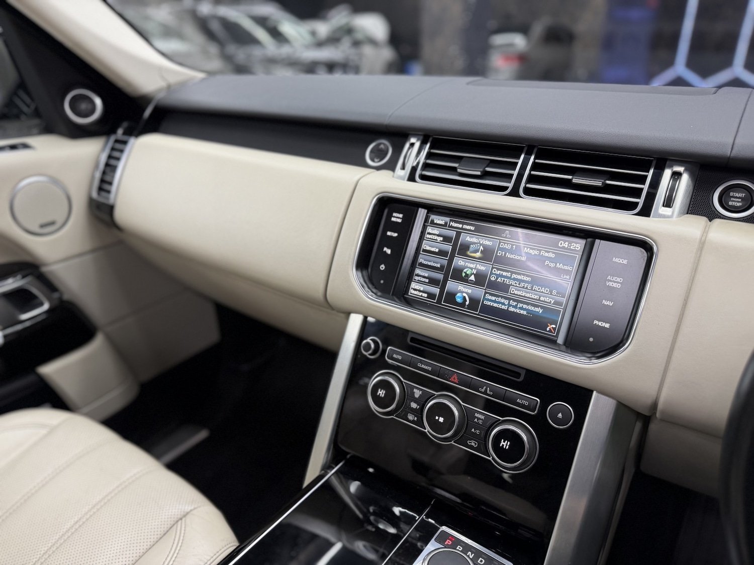 Used Land Rover Range Rover 2015 for sale - 77536032: Photo 54