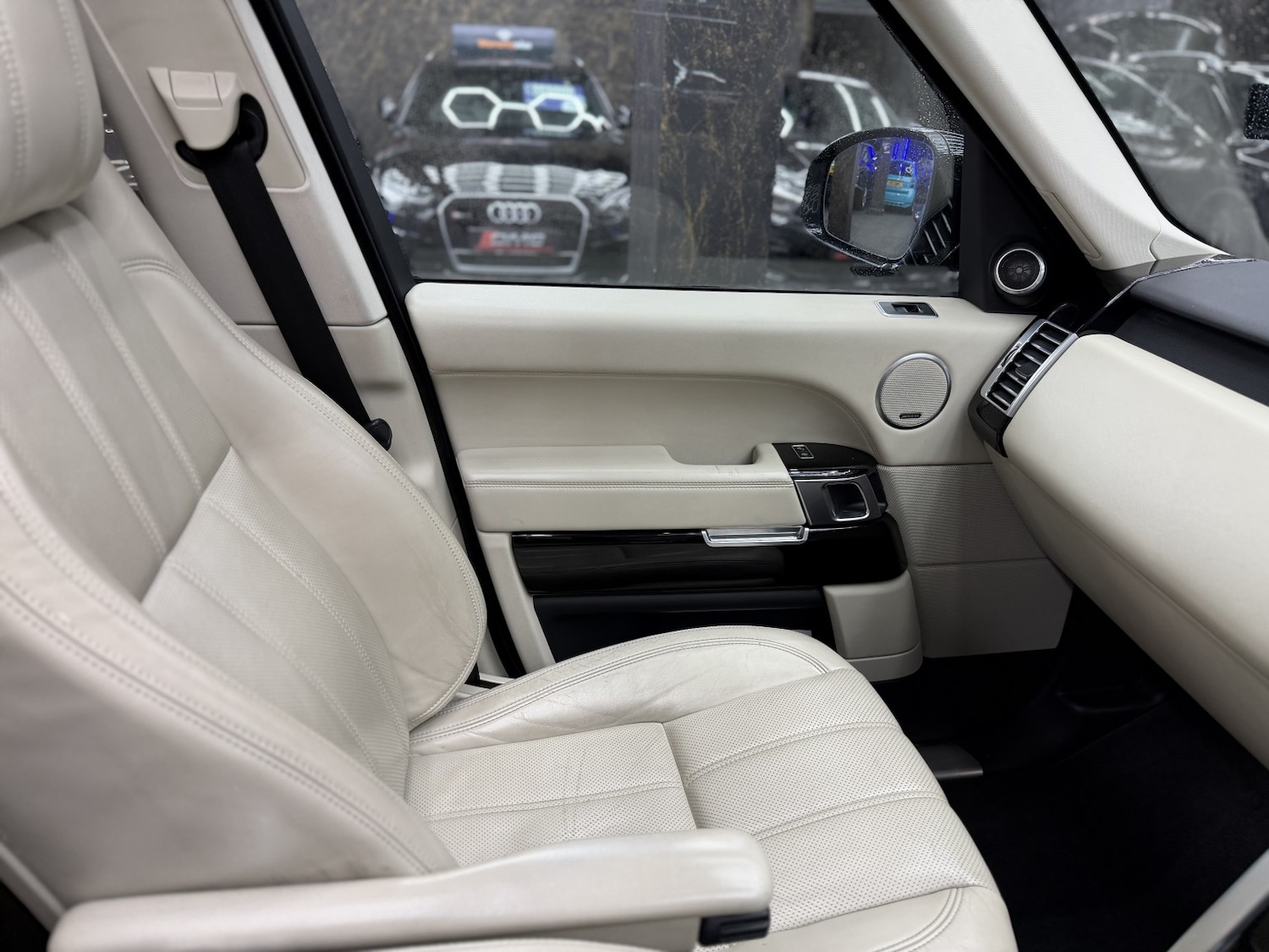 Used Land Rover Range Rover 2015 for sale - 77536032: Photo 56