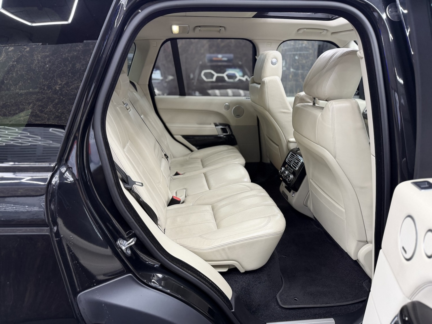 Used Land Rover Range Rover 2015 for sale - 77536032: Photo 6