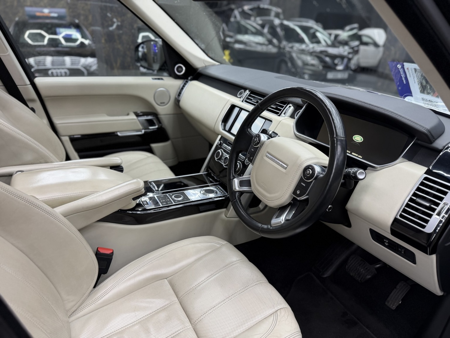 Used Land Rover Range Rover 2015 for sale - 77536032: Photo 76