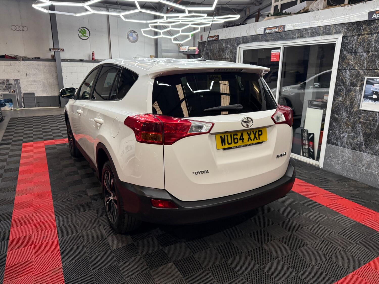 Used Toyota RAV4 2014 for sale - 77264390: Photo 14