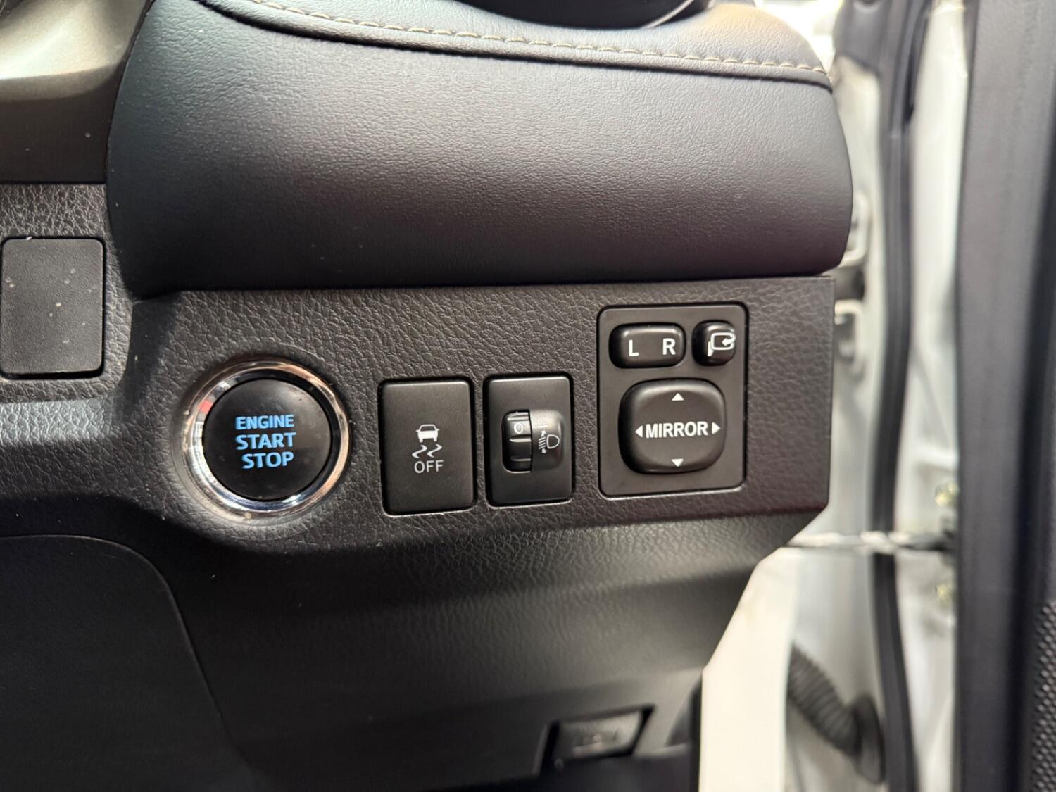 Used Toyota RAV4 2014 for sale - 77264390: Photo 25