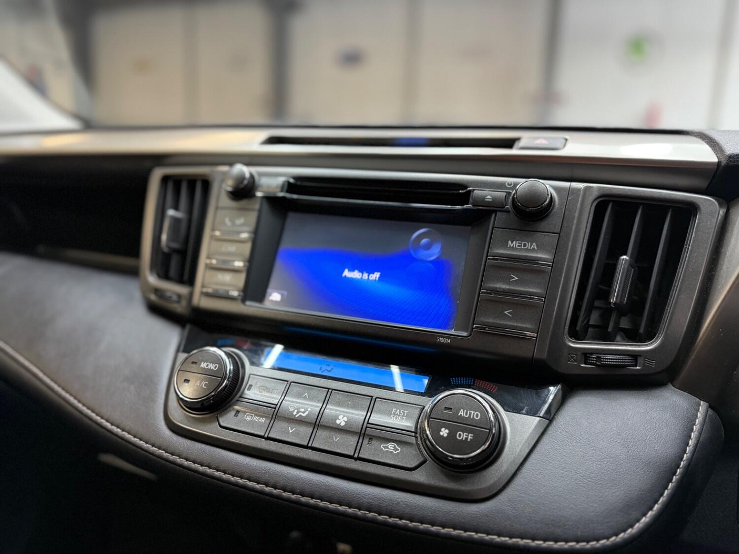 Used Toyota RAV4 2014 for sale - 77264390: Photo 26