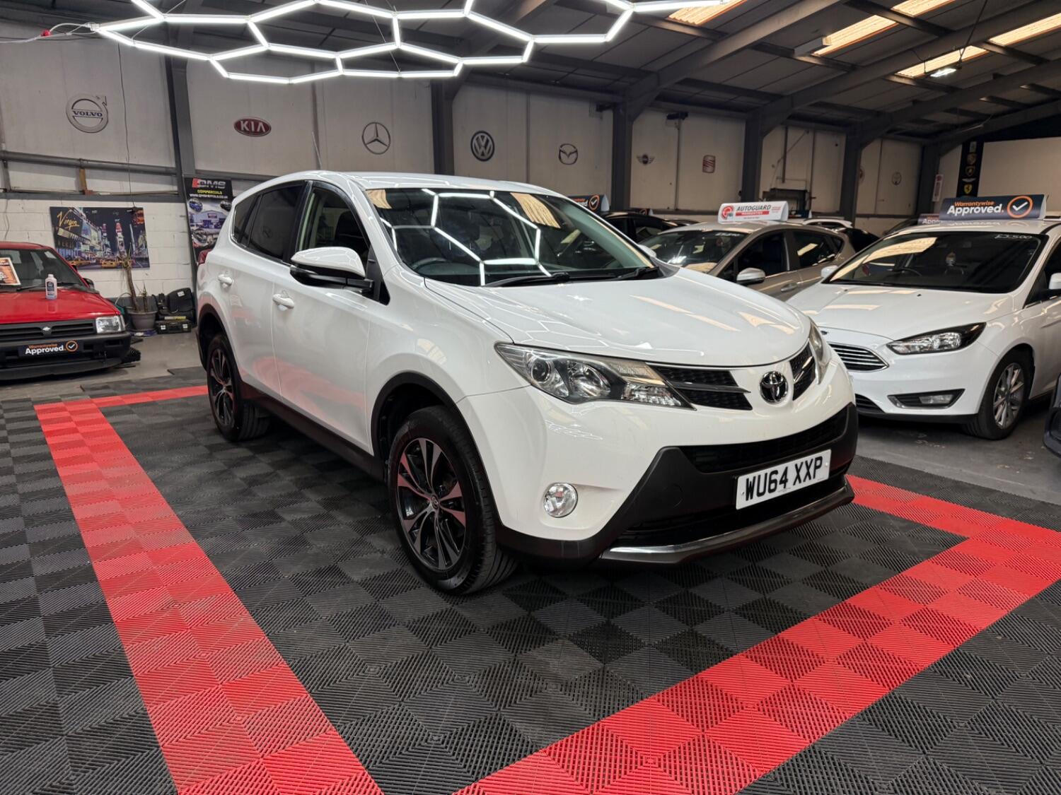 Used Toyota RAV4 2014 for sale - 77264390: Photo 4