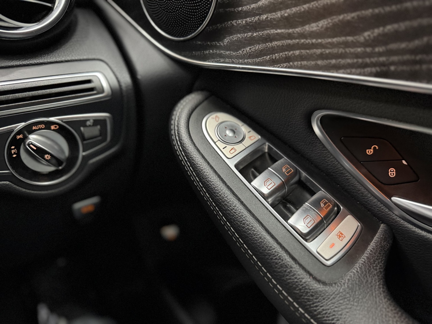 Used Mercedes-Benz GLC 2016 for sale - 77759029: Photo 31