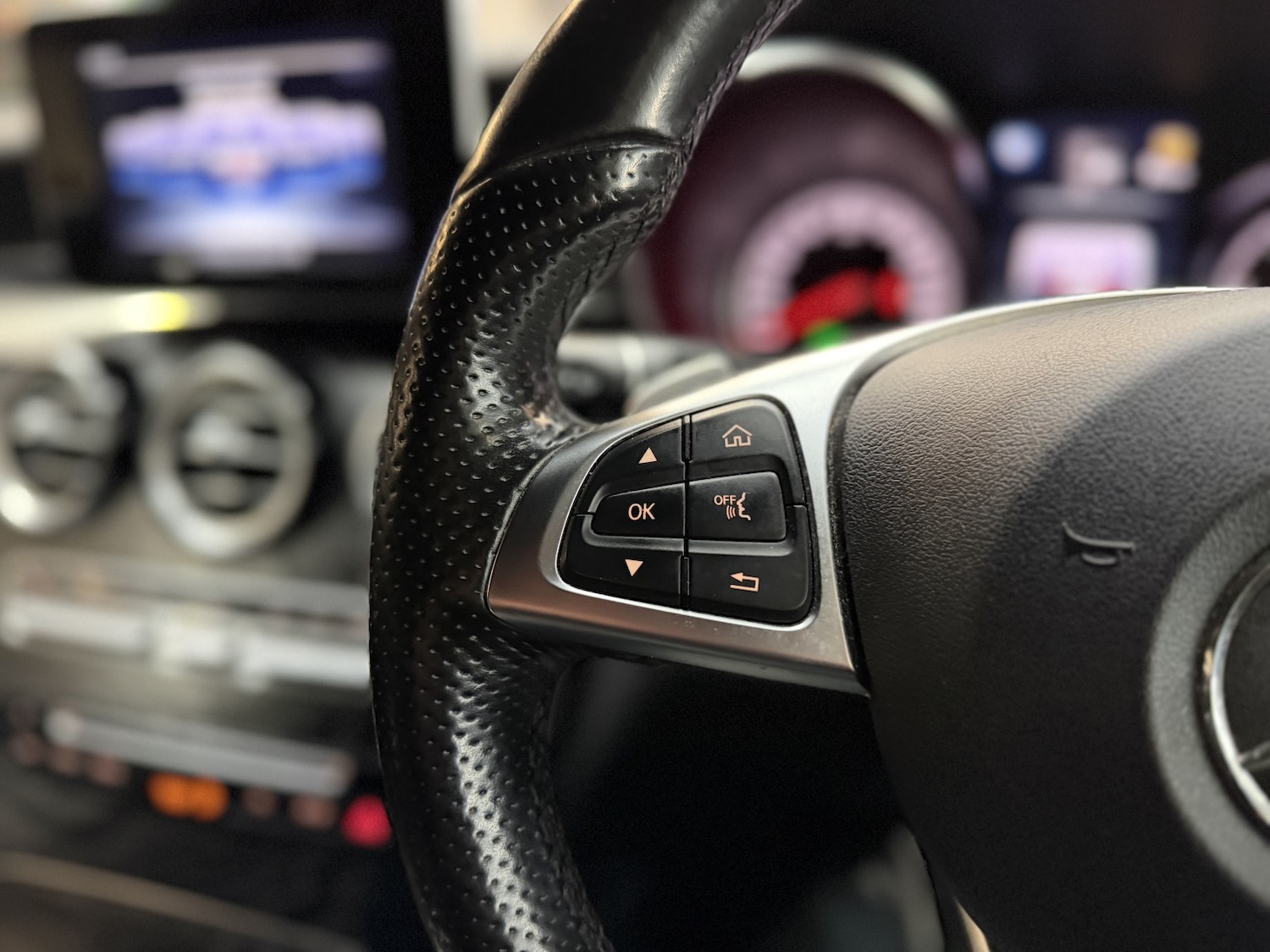 Used Mercedes-Benz GLC 2016 for sale - 77759029: Photo 36