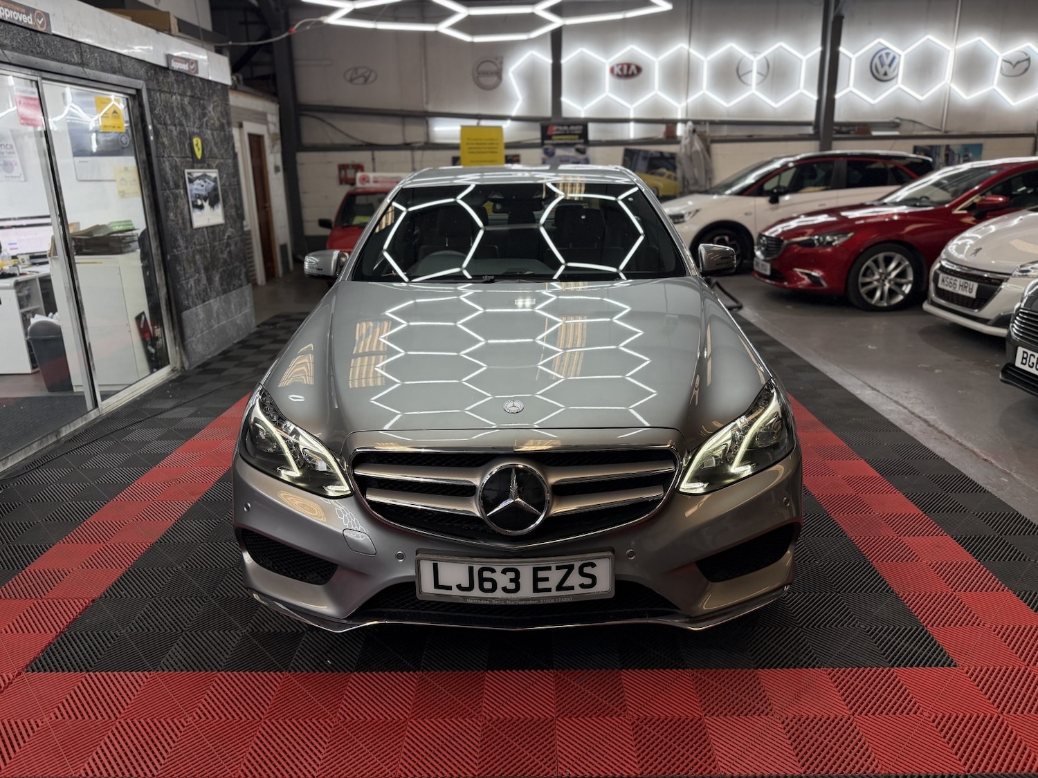 Used Mercedes-Benz E Class 2013 for sale - 78218000: Photo 12