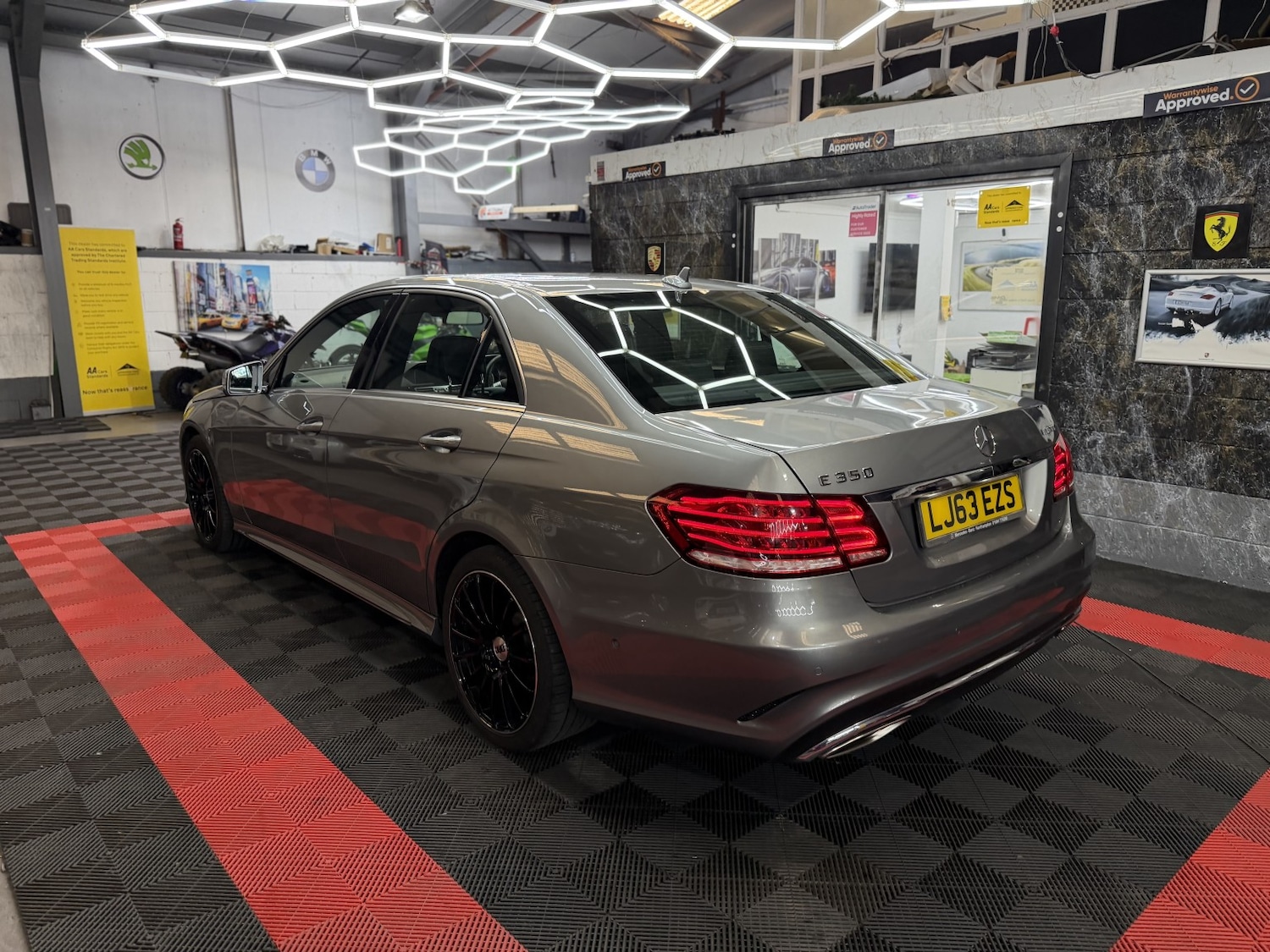 Used Mercedes-Benz E Class 2013 for sale - 78218000: Photo 13