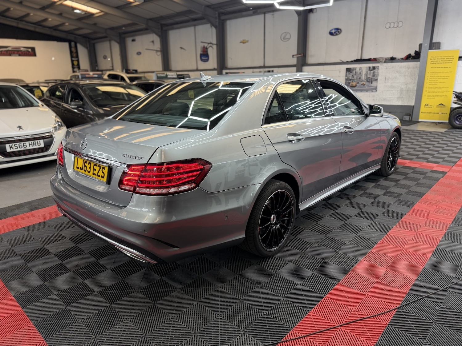 Used Mercedes-Benz E Class 2013 for sale - 78218000: Photo 17