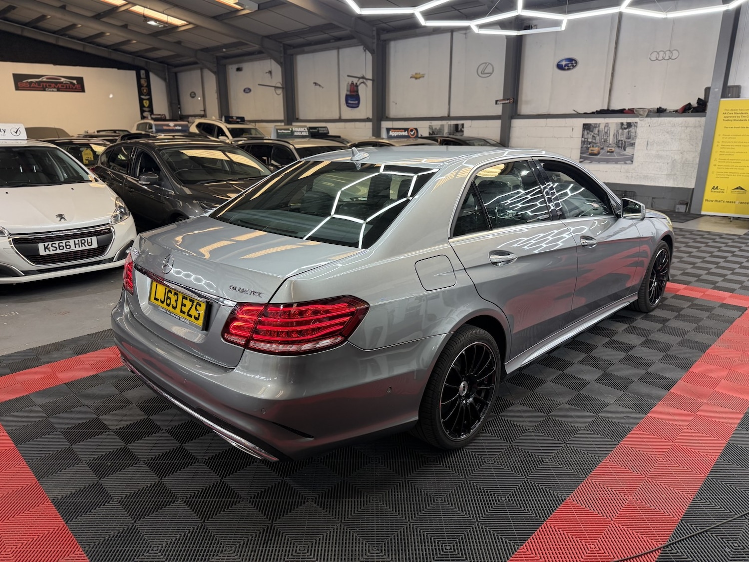 Used Mercedes-Benz E Class 2013 for sale - 78218000: Photo 18