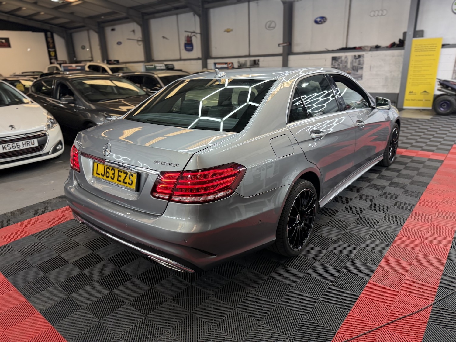 Used Mercedes-Benz E Class 2013 for sale - 78218000: Photo 19