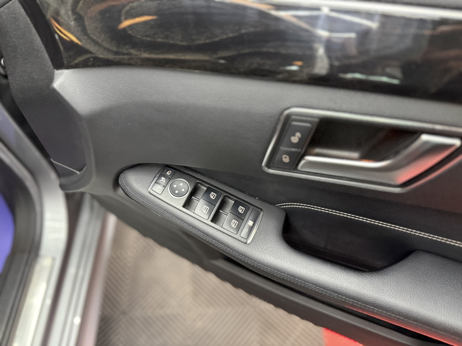 Used Mercedes-Benz E Class 2013 for sale - 78218000: Photo 32