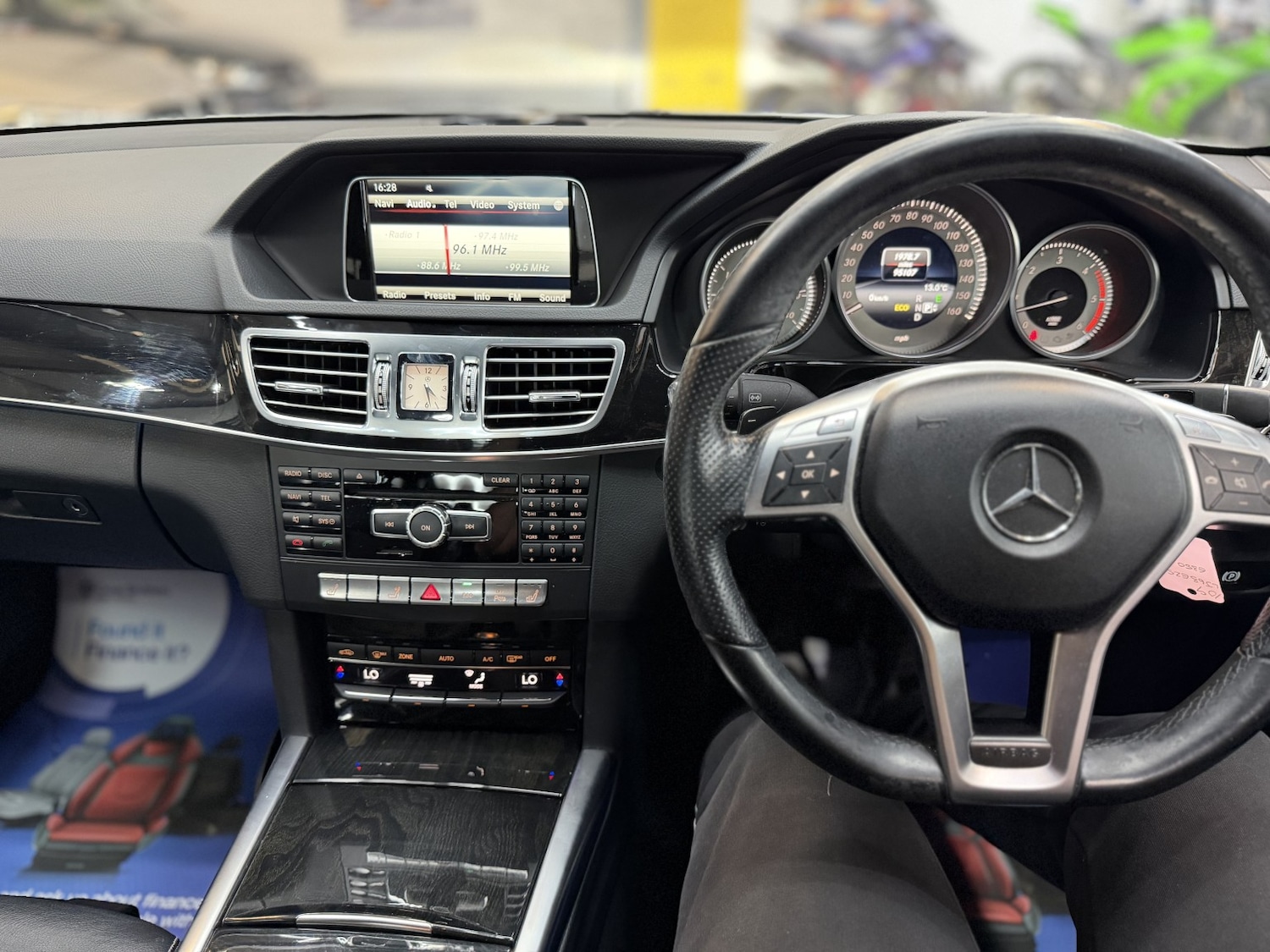 Used Mercedes-Benz E Class 2013 for sale - 78218000: Photo 39