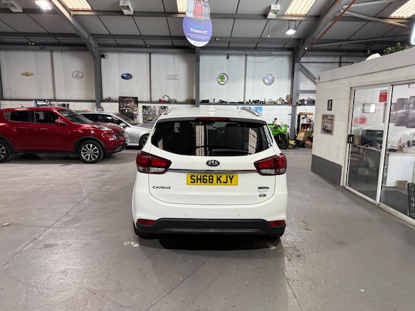 Used Kia Carens 2018 for sale - 74362324: Photo 17