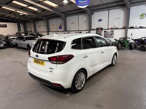 Used Kia Carens 2018 for sale - 74362324: Photo 18