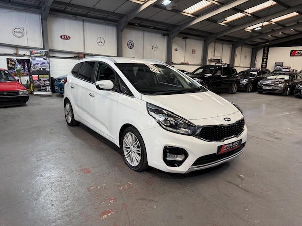 Used Kia Carens 2018 for sale - 74362324: Photo 1