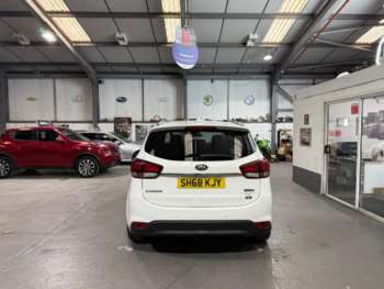 Used Kia Carens 2018 for sale - 74362324: Photo
