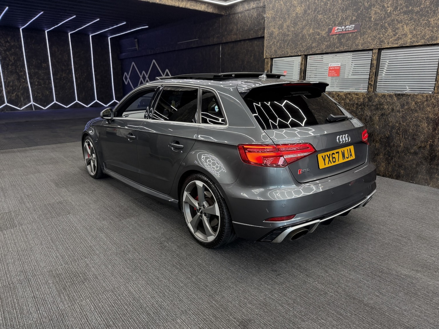 Used Audi RS3 2017 for sale - 77264496: Photo 13