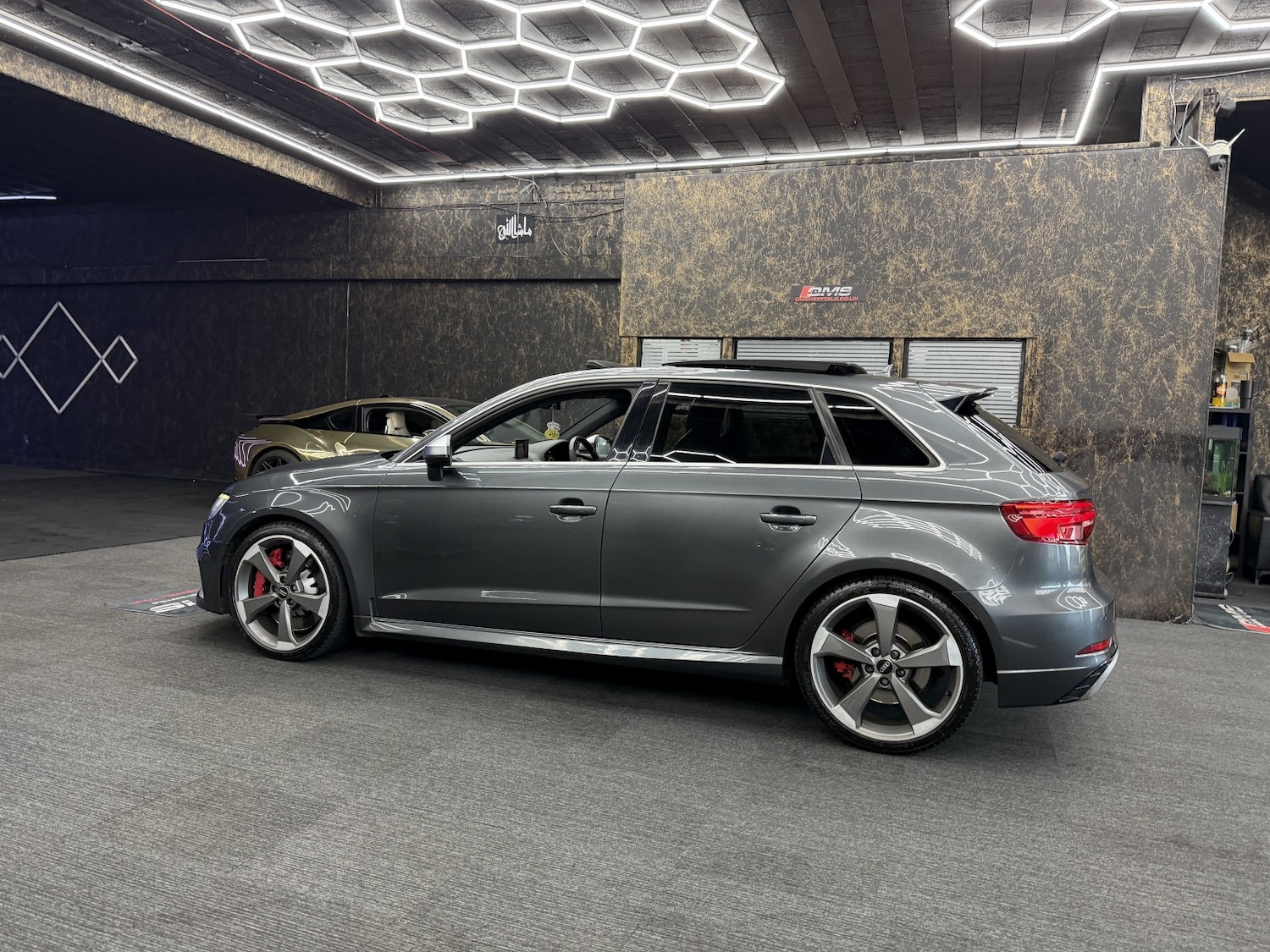 Used Audi RS3 2017 for sale - 77264496: Photo 8