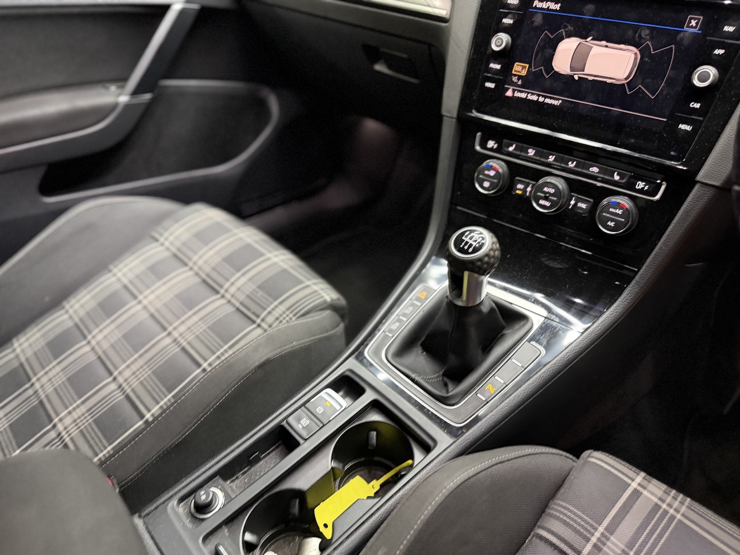 Used Volkswagen Golf 2017 for sale - 77264491: Photo 25